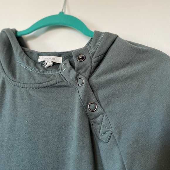 Maurice’s hooded sweater size women’s small - Picture 4 of 5